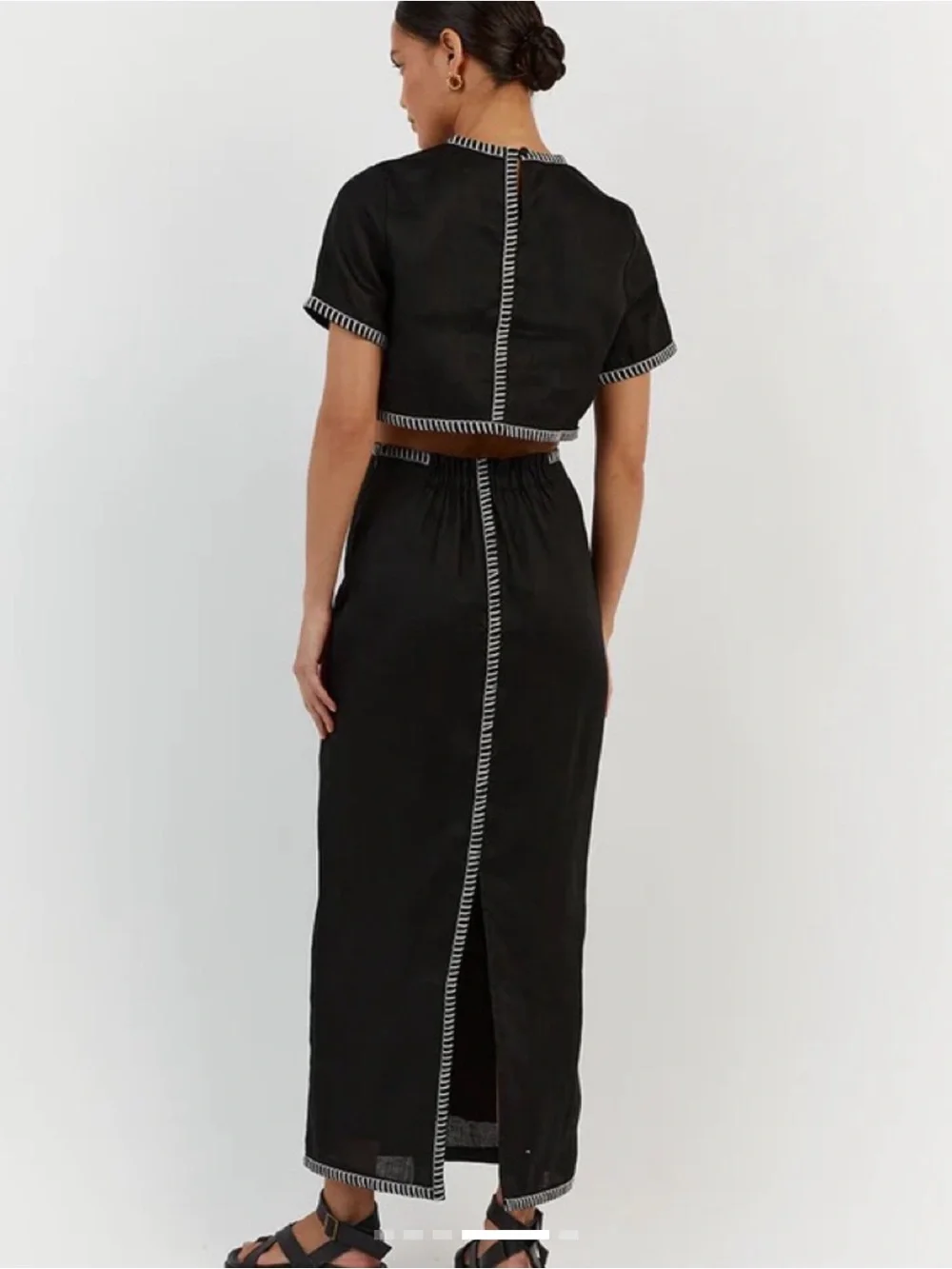 Magaschoni Black with White Contrast Trim set completely new